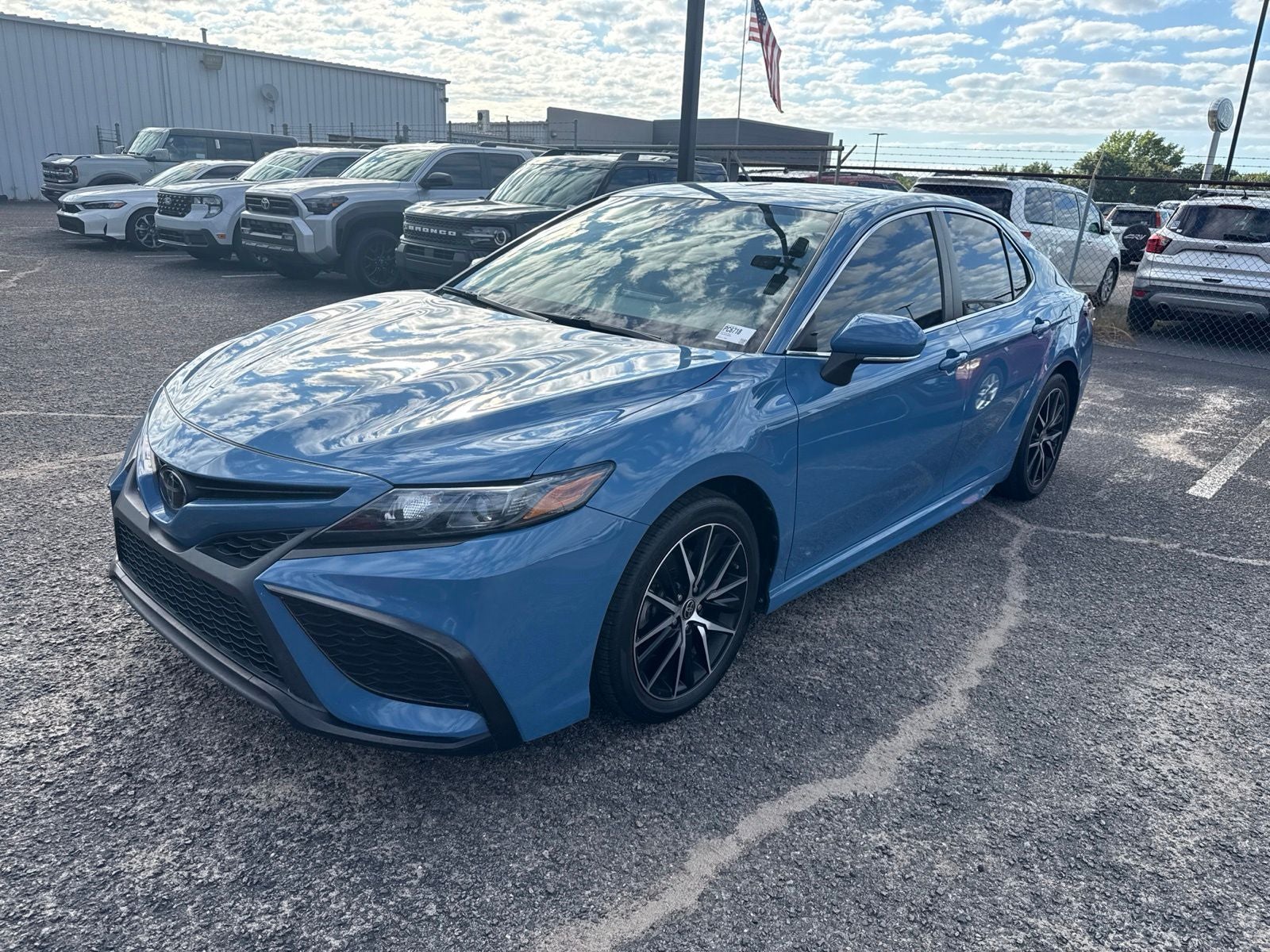 2023 Toyota Camry SE