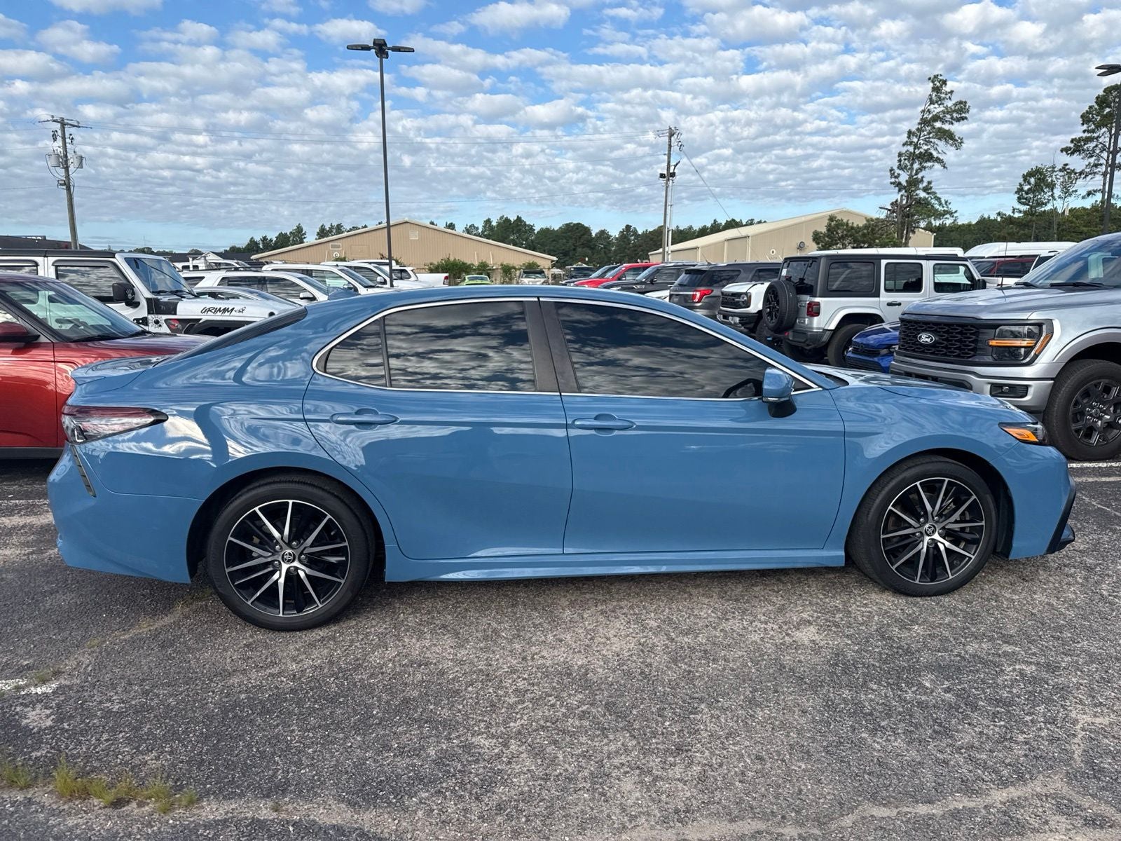 2023 Toyota Camry SE