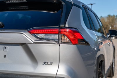 2020 Toyota RAV4 XLE