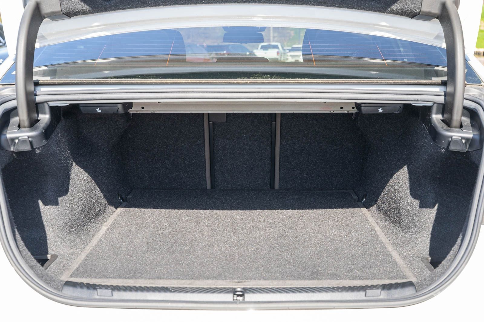 2024 BMW 5 Series 530i